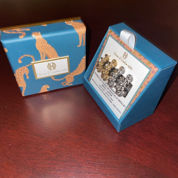 House of Harlow - 2 Pairs of earrings: Gold and Silver Earrings - Picture 2 of 7